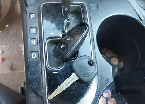 2010 Hyundai Tucson Limited z USA, uszkodzony, nr VIN KM8JUCAC3AU022762